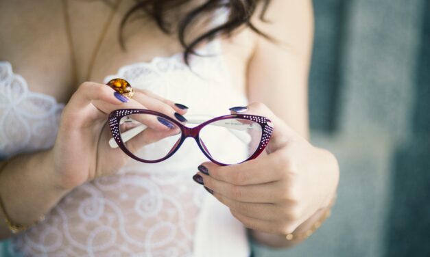 How to Prevent Glasses with Nose Pads from Leaving Marks